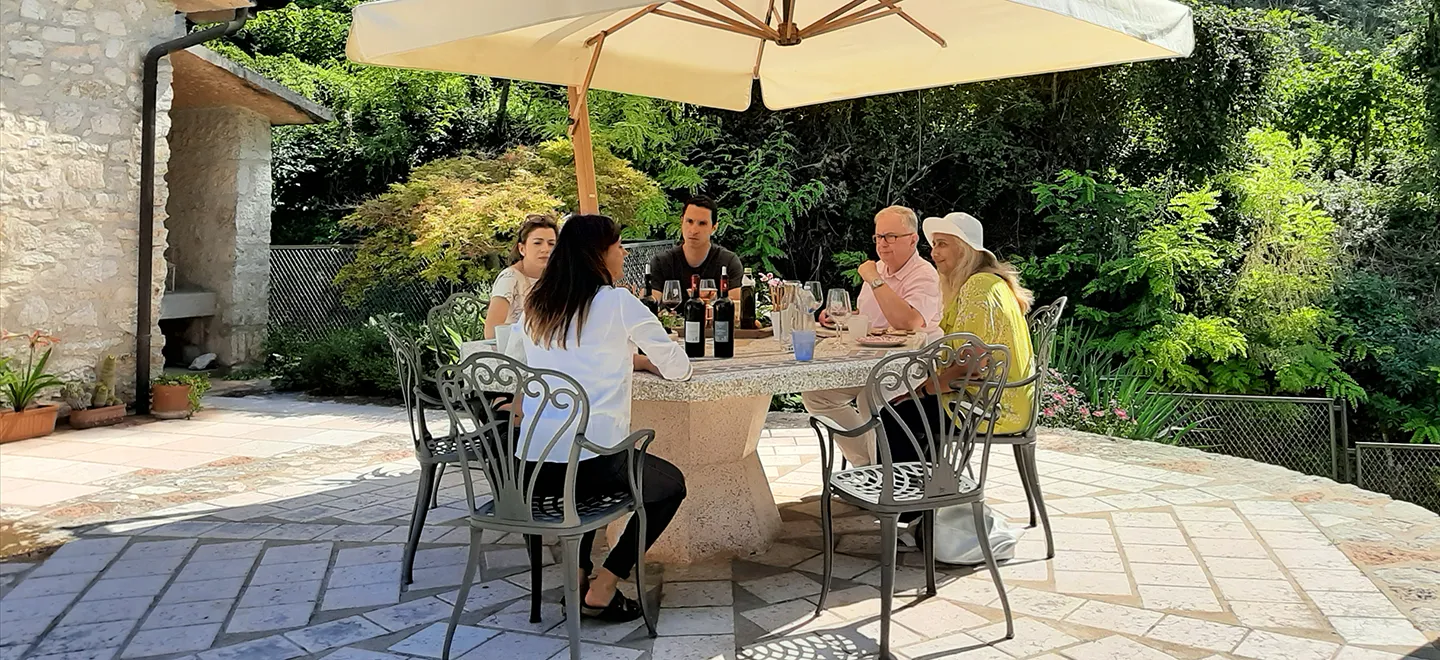 Outdoor wine tasting experience in Veneto